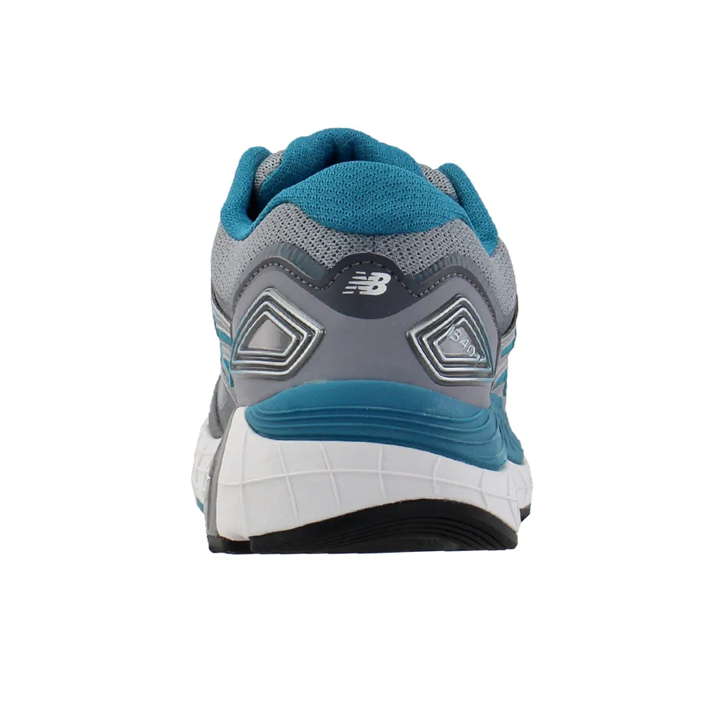 1340v3 Running Shoes